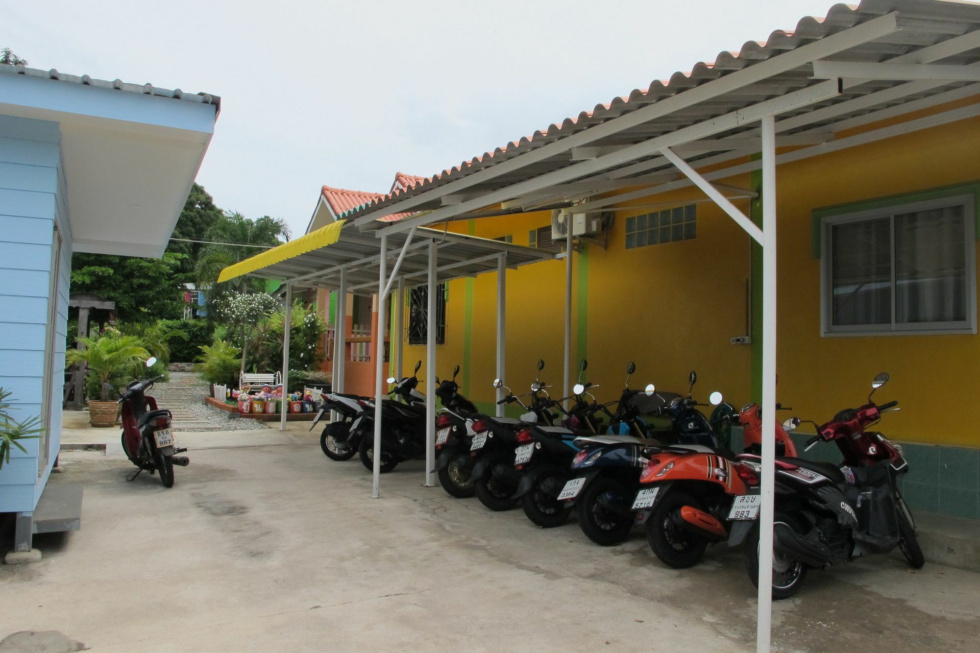 Thippawan Bungalow Ko Si Chang Luaran gambar