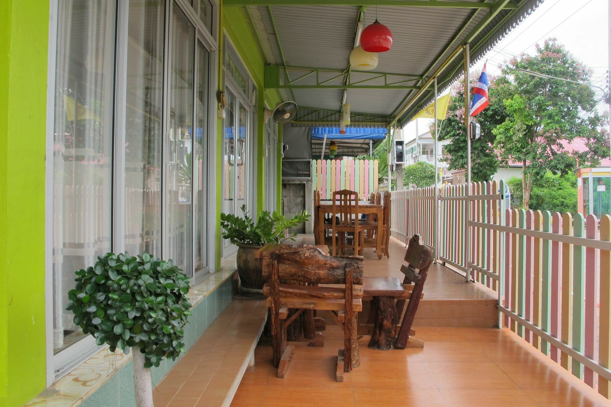 Thippawan Bungalow Ko Si Chang Luaran gambar
