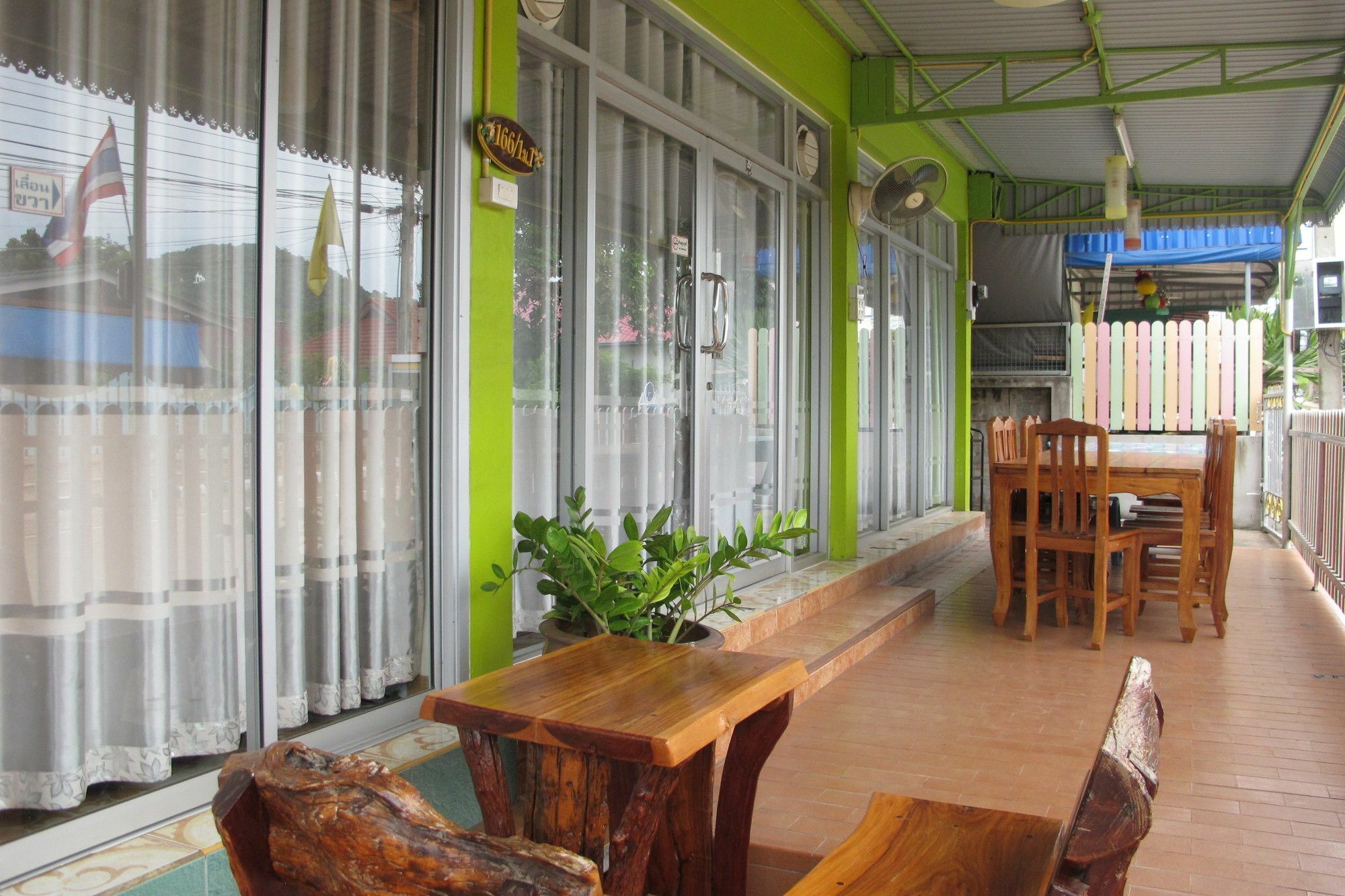 Thippawan Bungalow Ko Si Chang Luaran gambar
